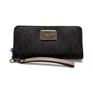 Michael Kors Black and Tan Wristlet Clutch